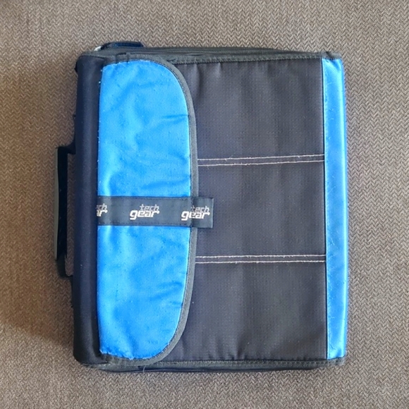 Tech Gear Light blue/black zipper binder with handle. One size. - Picture 1 of 9
